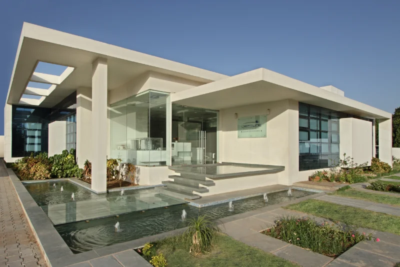 Institutional and Corporate